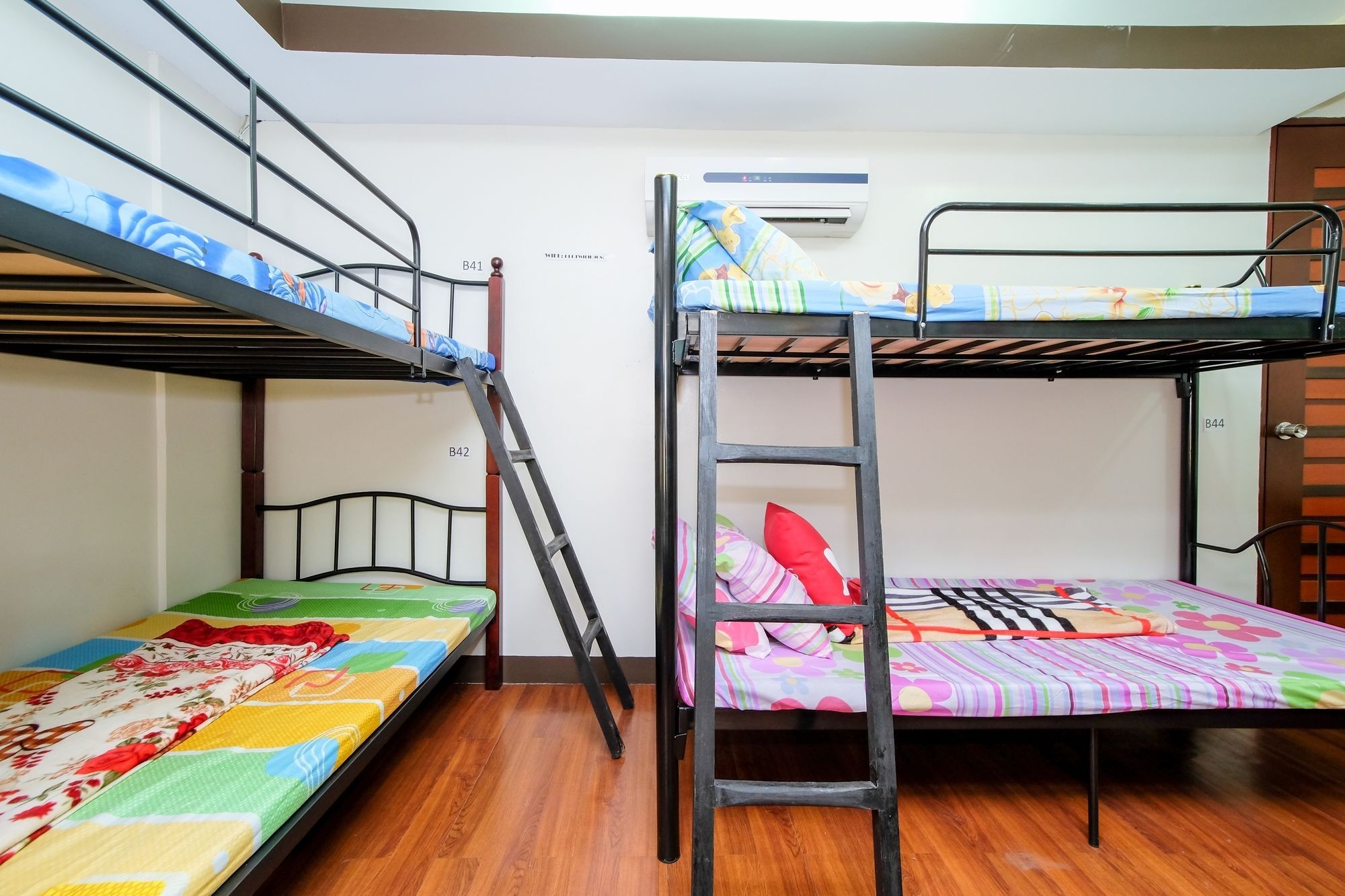 Zen Hostel Quirino Ave. Malate Manila Exterior photo