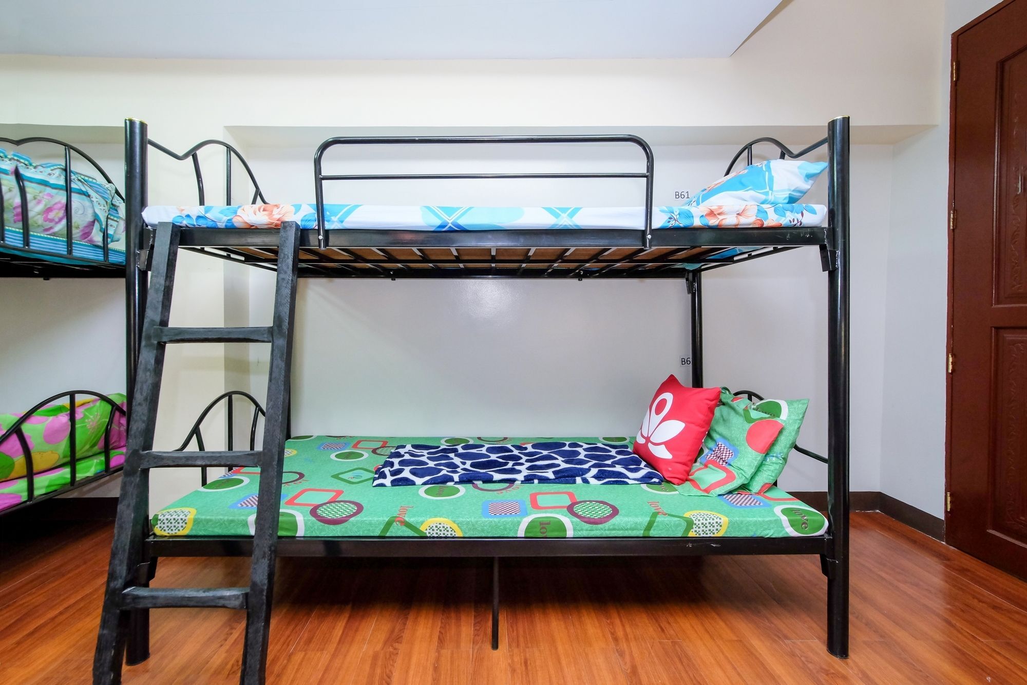 Zen Hostel Quirino Ave. Malate Manila Exterior photo